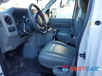 Zdjęcie 7 z 14 samochodu: 2023 FORD E350 BOX TRUCK VIN:1FDWE3FK4PDD25724 - miniatura