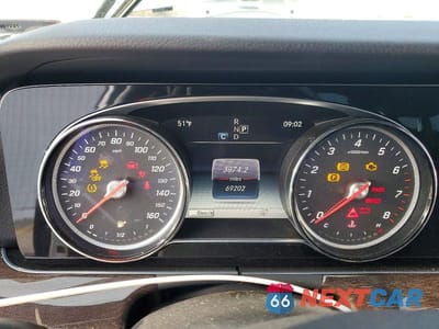 Zdjęcie 9 z 11 samochodu: 2018 MERCEDES-BENZ E 300 4MATIC VIN:WDDZF4KB3JA373546 - miniatura