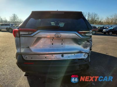Zdjęcie 6 z 14 samochodu: 2023 TOYOTA RAV4 XLE VIN:2T3P1RFV8PW390208 - miniatura