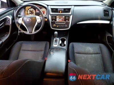 Zdjęcie 8 z 12 samochodu: 2016 NISSAN ALTIMA 2.5 VIN:1N4AL3AP7GN364430 - miniatura