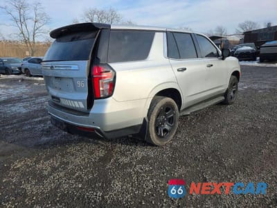 Czwarte zdjęcie samochodu z boku: 2023 CHEVROLET TAHOE K1500 VIN:1GNSKLED4PR432569 - miniatura