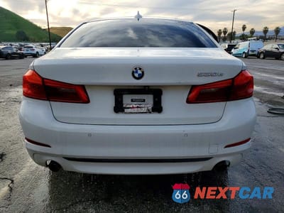 Zdjęcie 6 z 11 samochodu: 2020 BMW 530E VIN:WBAJA9C01LCE19611 - miniatura