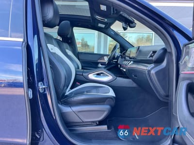Piąte zdjęcie samochodu w środku: 2022 MERCEDES-BENZ AMG GLE 63 S 4MATIC VIN:4JGFB8KB8NA820535 - miniatura
