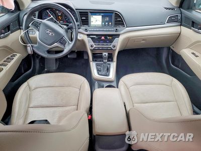 Zdjęcie 8 z 13 samochodu: 2017 HYUNDAI ELANTRA SE VIN:5NPD84LFXHH004489 - miniatura