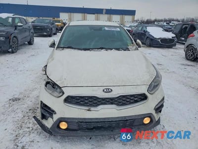 Piąte zdjęcie samochodu w środku: 2020 KIA FORTE FE VIN:3KPF24AD8LE173161 - miniatura