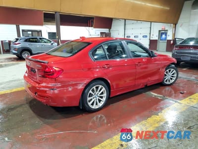 Trzecie zdjęcie samochodu z tyłu: 2017 BMW 320 XI VIN:WBA8A3C30HK692345 - miniatura