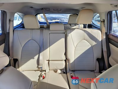 Zdjęcie 10 z 13 samochodu: 2021 TOYOTA HIGHLANDER XLE VIN:5TDGZRAH9MS088174 - miniatura