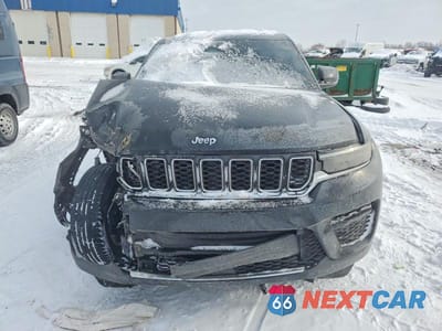 Piąte zdjęcie samochodu w środku: 2023 JEEP GRAND CHEROKEE LAREDO VIN:1C4RJHAG9PC562535 - miniatura