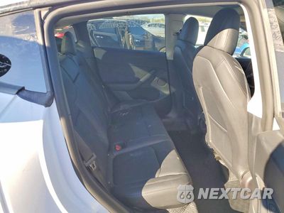 Zdjęcie 10 z 12 samochodu: 2022 TESLA MODEL Y VIN:7SAYGDEF9NF493336 - miniatura