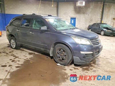 Czwarte zdjęcie samochodu z boku: 2013 CHEVROLET TRAVERSE LS VIN:1GNKRFKD2DJ141578 - miniatura