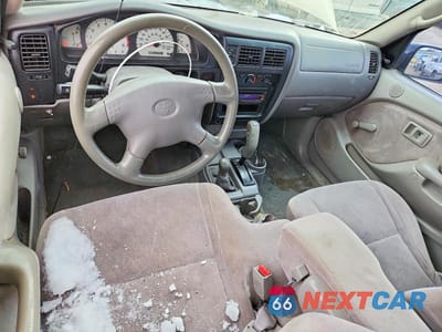 Zdjęcie 8 z 12 samochodu: 2001 TOYOTA TACOMA V6 VIN:5TEWN72N21Z783868 - miniatura