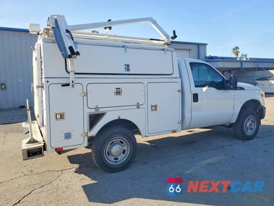 Trzecie zdjęcie samochodu z tyłu: 2013 FORD F350 SUPER DUTY UTILITY / SERVICE TRUCK VIN:1FDRF3B68DEB81670 - miniatura