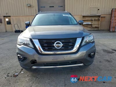 Piąte zdjęcie samochodu w środku: 2019 NISSAN PATHFINDER S VIN:5N1DR2MM4KC583413 - miniatura
