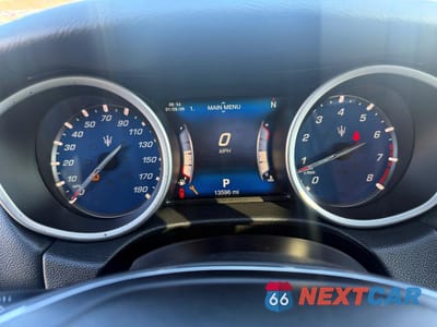 Zdjęcie 8 z 13 samochodu: 2017 MASERATI GHIBLI VIN:ZAM57XSA9H1206127 - miniatura