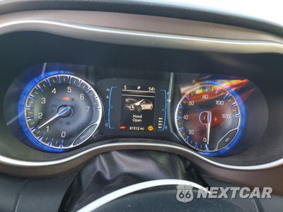 Zdjęcie 9 z 14 samochodu: 2017 CHRYSLER PACIFICA TOURING L VIN:2C4RC1BG3HR752243 - miniatura