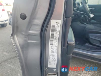Zdjęcie 12 z 12 samochodu: 2014 JEEP CHEROKEE SPORT VIN:1C4PJLAB2EW222184 - miniatura