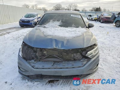 Piąte zdjęcie samochodu w środku: 2019 VOLKSWAGEN JETTA S VIN:3VWC57BU7KM191257 - miniatura