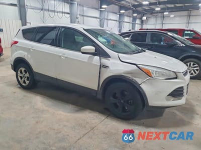 Czwarte zdjęcie samochodu z boku: 2014 FORD ESCAPE SE VIN:1FMCU9GX0EUC60533 - miniatura