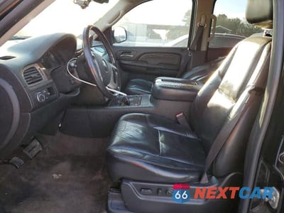 Zdjęcie 7 z 12 samochodu: 2009 GMC YUKON XL DENALI VIN:1GKFK06269R233164 - miniatura