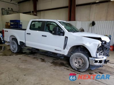 Czwarte zdjęcie samochodu z boku: 2023 FORD F250 SUPER DUTY SUPER DUTY VIN:1FT7W2BT5PEE05543 - miniatura