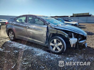 Czwarte zdjęcie samochodu z boku: 2013 HYUNDAI ELANTRA GLS VIN:5NPDH4AE3DH194463 - miniatura