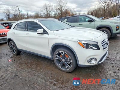 Czwarte zdjęcie samochodu z boku: 2019 MERCEDES-BENZ GLA 250 4MATIC VIN:WDCTG4GB7KU013566 - miniatura