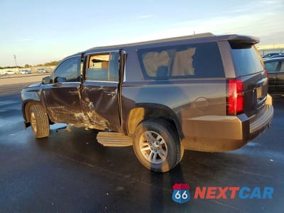 Drugie zdjęcie samochodu z przodu: 2017 CHEVROLET SUBURBAN C1500 LS VIN:1GNSCGKC5HR346561 - miniatura