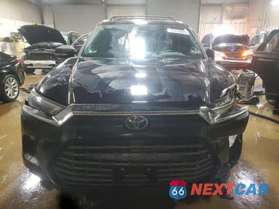 Piąte zdjęcie samochodu w środku: 2025 TOYOTA GRAND HIGHLANDER LIMITED VIN:5TDADAB50SS013905 - miniatura
