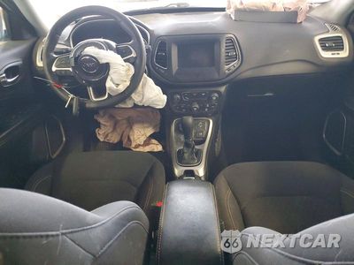 Zdjęcie 8 z 12 samochodu: 2019 JEEP COMPASS SPORT VIN:3C4NJDAB7KT782569 - miniatura