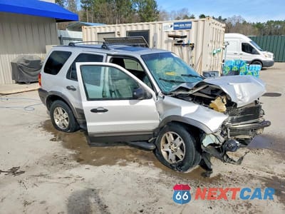 Czwarte zdjęcie samochodu z boku: 2004 FORD ESCAPE XLT VIN:1FMCU03144KA69656 - miniatura