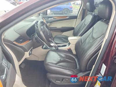 Zdjęcie 7 z 14 samochodu: 2019 LINCOLN MKC SELECT VIN:5LMCJ2C91KUL18200 - miniatura