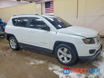 Czwarte zdjęcie samochodu z boku: 2016 JEEP COMPASS SPORT VIN:1C4NJCBA3GD615655 - miniatura