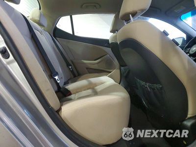 Zdjęcie 10 z 14 samochodu: 2015 KIA OPTIMA LX VIN:5XXGM4A7XFG483428 - miniatura