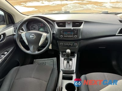 Zdjęcie 9 z 10 samochodu: 2017 NISSAN SENTRA S VIN:3N1AB7AP1HY243419 - miniatura