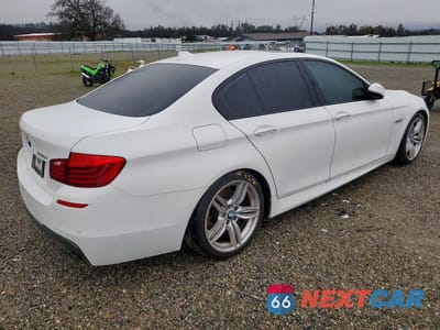 Trzecie zdjęcie samochodu z tyłu: 2016 BMW 535 I VIN:WBA5B1C56GG131638 - miniatura