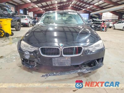 Piąte zdjęcie samochodu w środku: 2013 BMW 320 I XDRIVE VIN:WBA3C3C59DF979708 - miniatura