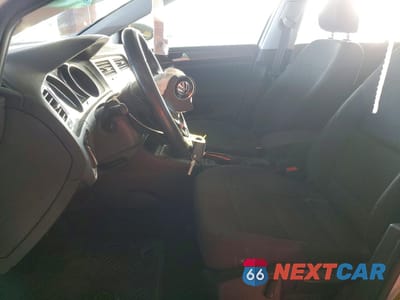 Zdjęcie 7 z 12 samochodu: 2019 VOLKSWAGEN GOLF S VIN:3VWG57AU7KM010659 - miniatura