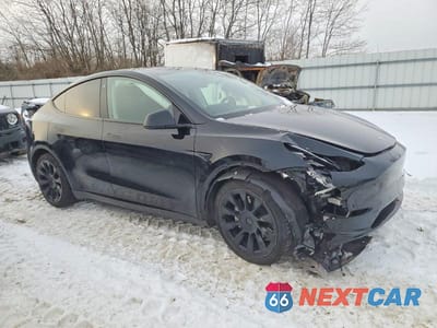 Czwarte zdjęcie samochodu z boku: 2022 TESLA MODEL Y VIN:7SAYGDEE7NF421123 - miniatura