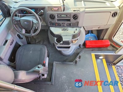 Zdjęcie 8 z 12 samochodu: 2025 FORD ECONOLINE E450 SUPER DUTY CUTAWAY VAN VIN:1FDFE4FN8SDD03525 - miniatura