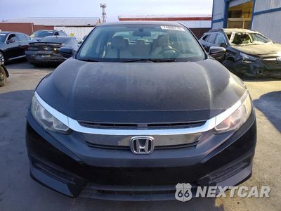 Piąte zdjęcie samochodu w środku: 2017 HONDA CIVIC LX VIN:19XFC2E5XHE005601 - miniatura