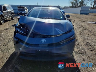 Piąte zdjęcie samochodu w środku: 2024 TOYOTA PRIUS LE VIN:JTDACAAU7R3025573 - miniatura