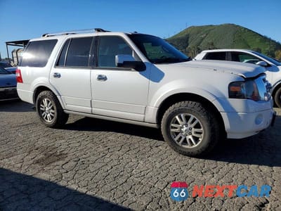 Czwarte zdjęcie samochodu z boku: 2013 FORD EXPEDITION LIMITED VIN:1FMJU2A5XDEF61714 - miniatura