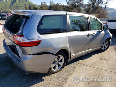 Czwarte zdjęcie samochodu z boku: 2016 TOYOTA SIENNA VIN:5TDZK3DC0GS736919 - miniatura