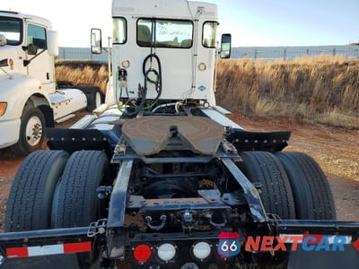 Zdjęcie 6 z 10 samochodu: 2017 KENWORTH CONSTRUCTION T400 VIN:3BKBA28X5HF158971 - miniatura