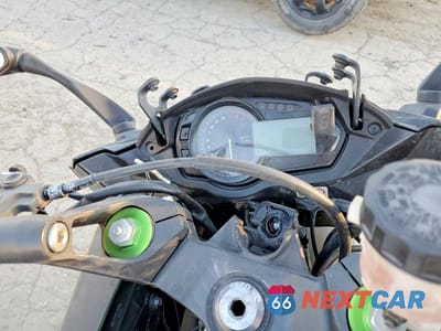 Zdjęcie 7 z 8 samochodu: 2015 KAWASAKI ZX1000 VIN:JKAZXCM16FA005305 - miniatura