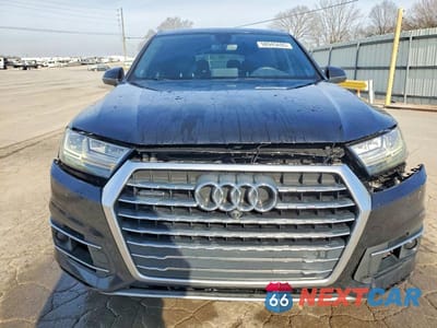 Piąte zdjęcie samochodu w środku: 2017 AUDI Q7 PREMIUM PLUS VIN:WA1LAAF7XHD041397 - miniatura