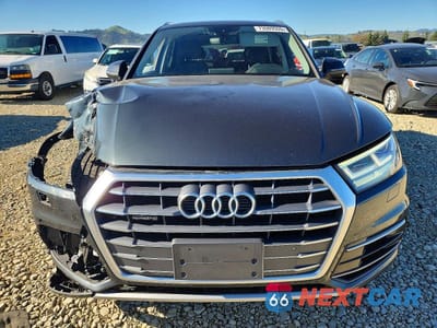 Piąte zdjęcie samochodu w środku: 2018 AUDI Q5 PREMIUM PLUS VIN:WA1BNAFY7J2003491 - miniatura