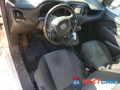 Zdjęcie 8 z 13 samochodu: 2019 RAM PROMASTER CITY SLT DELIVERY VAN VIN:ZFBHRFBB3K6N55621 - miniatura