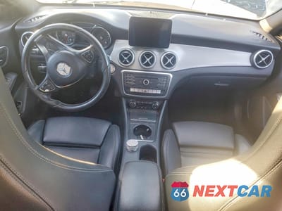 Zdjęcie 8 z 13 samochodu: 2018 MERCEDES-BENZ CLA 250 VIN:WDDSJ4EB8JN600198 - miniatura