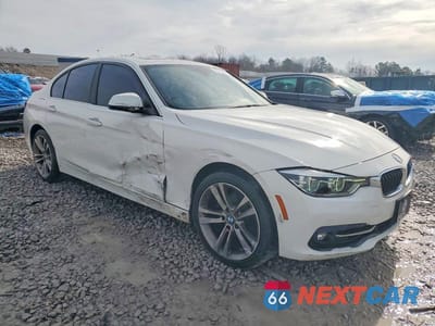 Czwarte zdjęcie samochodu z boku: 2018 BMW 330 I VIN:WBA8B9G57JNU98671 - miniatura